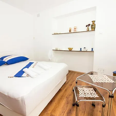 アパート Barakuda スプリト